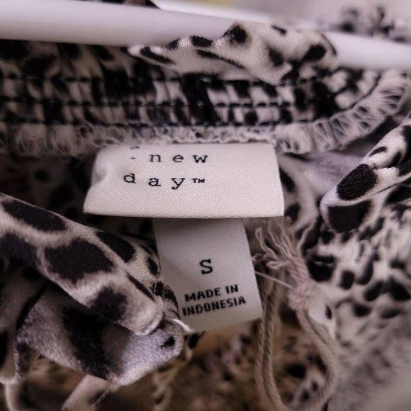 A New Day Slim Fit Leopard Print Bishop L/S Blouse - Picture 10 of 10